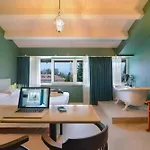 Cabanon Urban Apartments