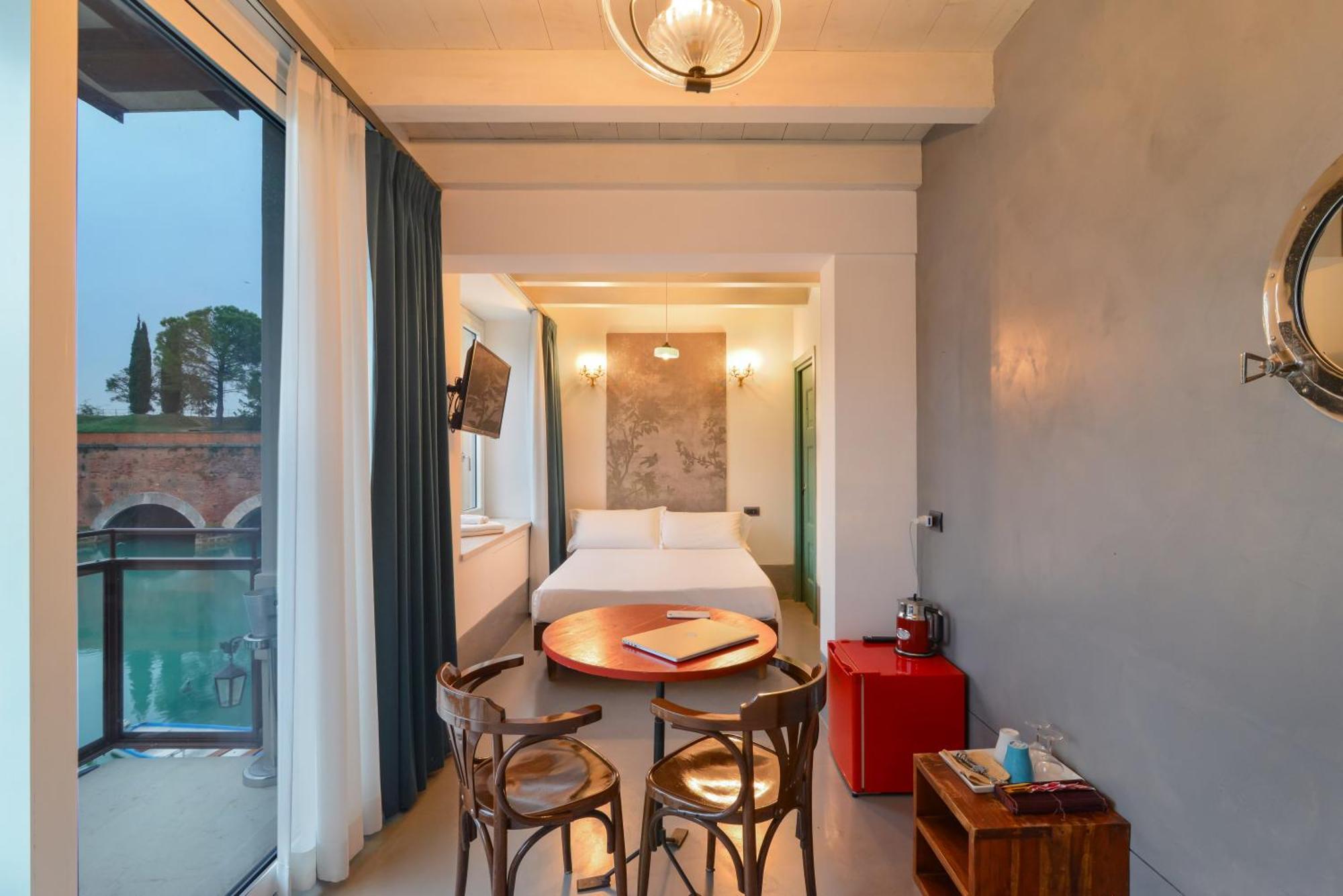 Cabanon Urban * Peschiera del Garda